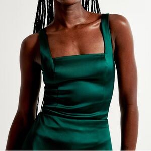 A&F Satin Sculpt Squareneck Set Top